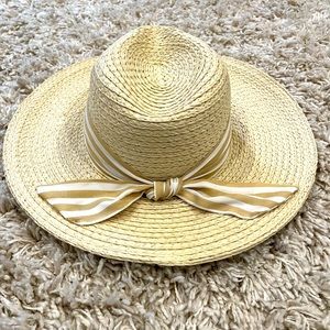 New Vince Camuto Hat